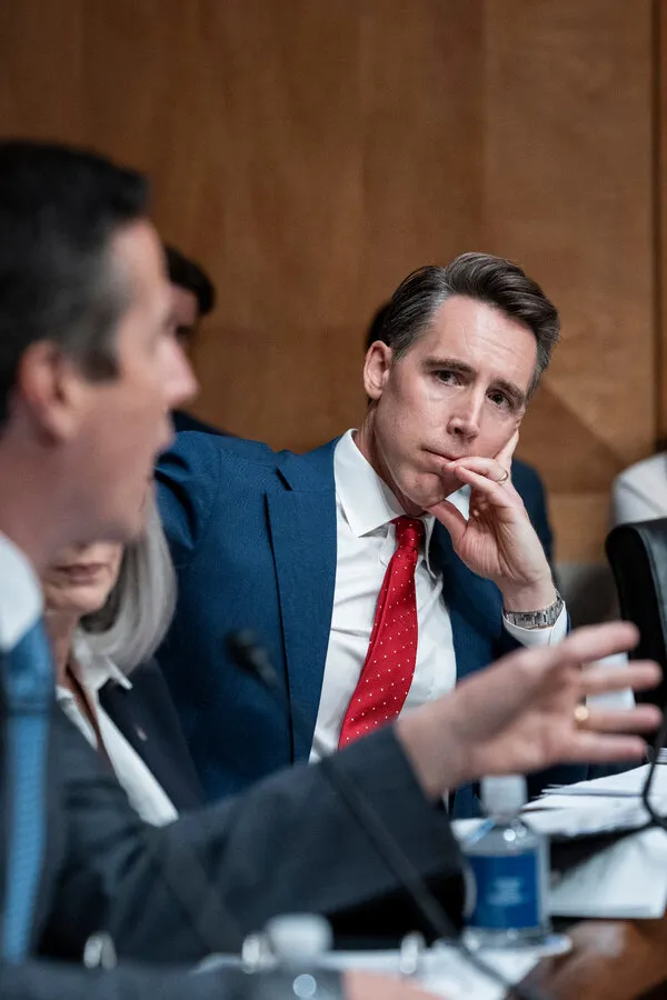 Senator Begins Child Safety Investigation Into Meta’s A.I. Bot
